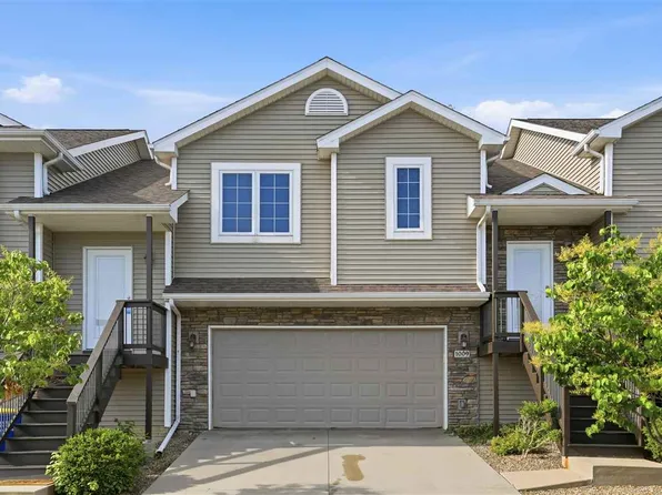 1009 Twilight Dr, North Liberty, IA 52317