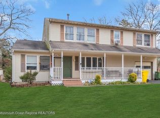 11 Colleton St, Lakewood, NJ 08701