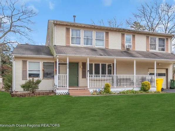 11 Colleton Street, Lakewood, NJ 08701