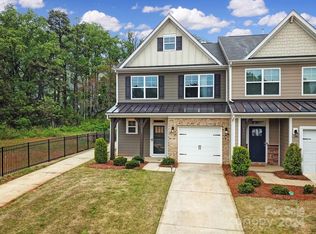 5507 Harris Cove Dr, Charlotte, NC 28269
