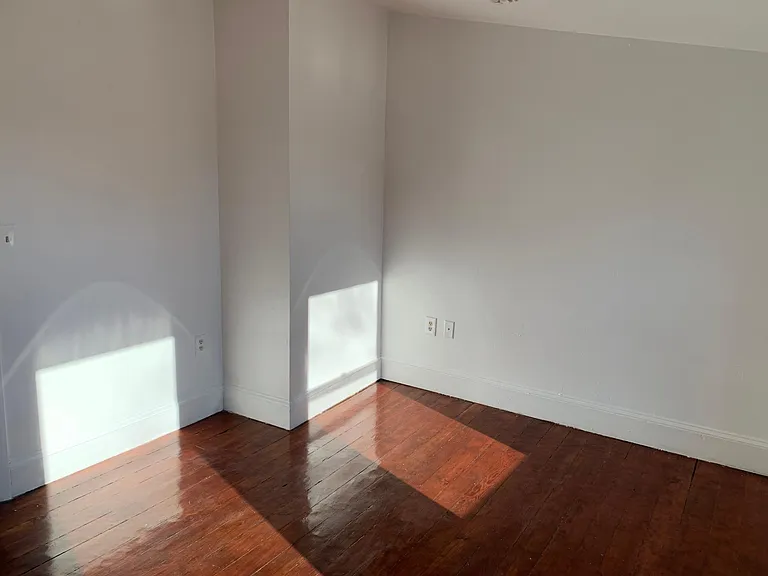 34 S Union St — Photo 20