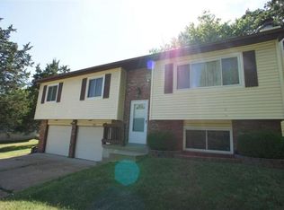 1708 Greenwood Ct, Imperial, MO 63052