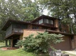 9340 Dunlap Hollow Rd, Mazomanie, WI 53560