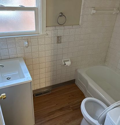 5th image of 27375 Groveland St