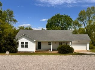 2164 Hicks Ln, Columbia, TN 38401