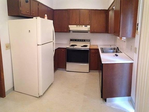 5th image of 1381 Bradshire Dr
