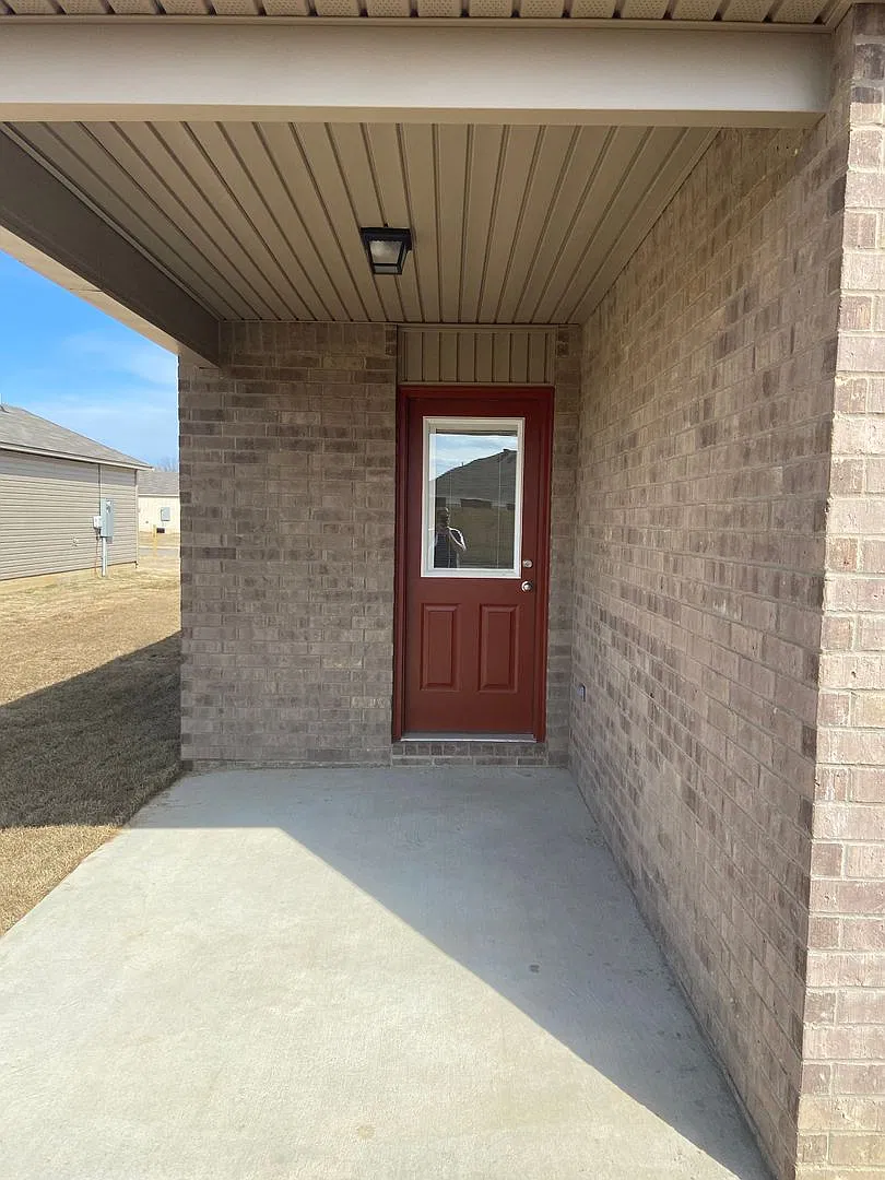 Pre-Leasing Your New Home Awaits! Spacious 3-Bedroom, 2-Bathroom Home in Bridlewood Available 12/7! — Photo 4
