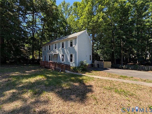 3rd image of 914 Spirea Rd