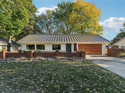 8797 Westlawn Blvd, Olmsted Falls, OH, 44138