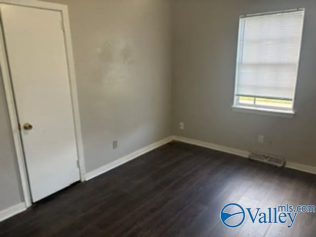 2416 Redmont Rd NW — Photo 9