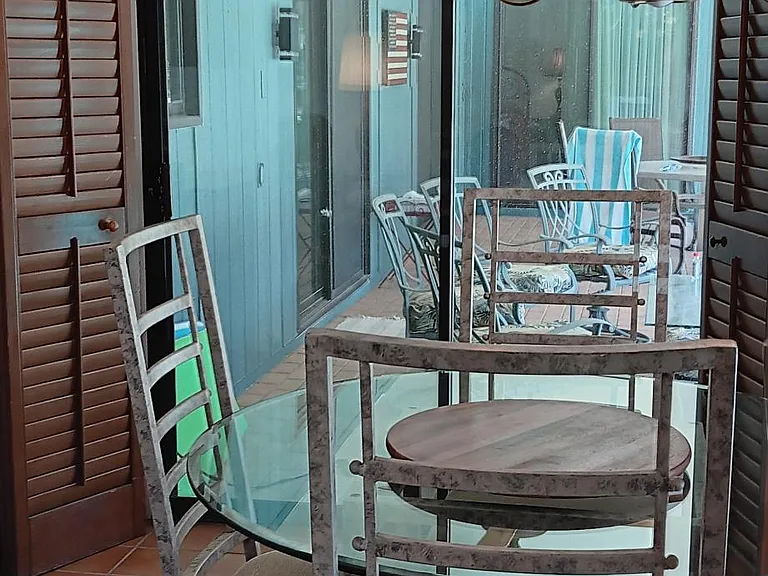 Breakfast Nook to Patio