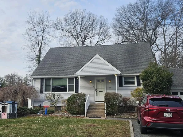 55 Sherwood Drive, Nanuet, NY 10954