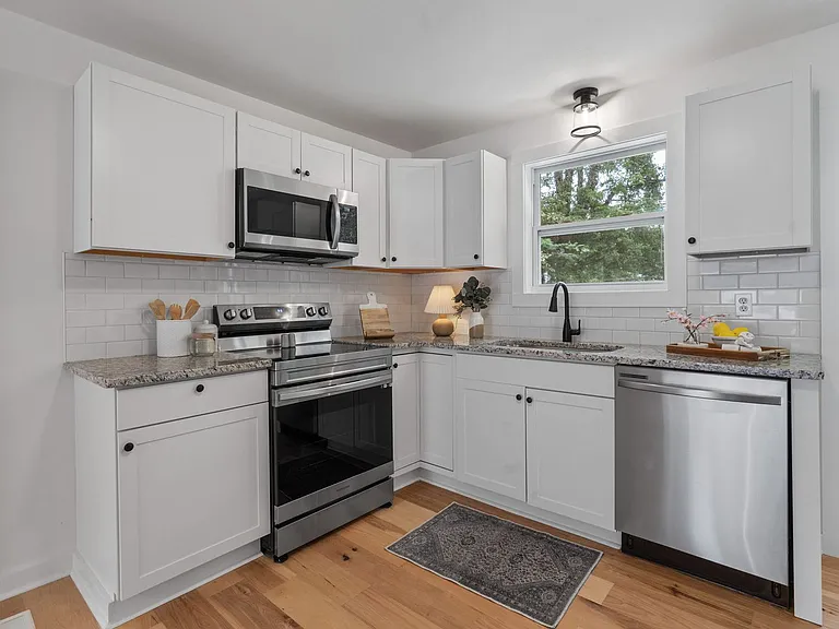 5355 Bennett Rd — Photo 3