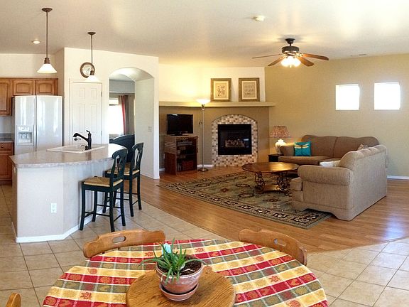 kitchen, dining, family room