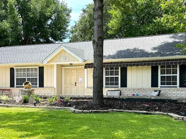 1405 College Pkwy, Gulf Breeze, FL 32563