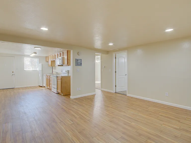 Lampliter Apartments — Photo 27