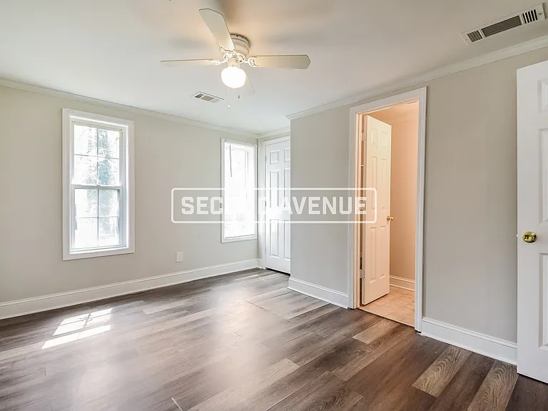 232 N Lake Dr — Photo 9