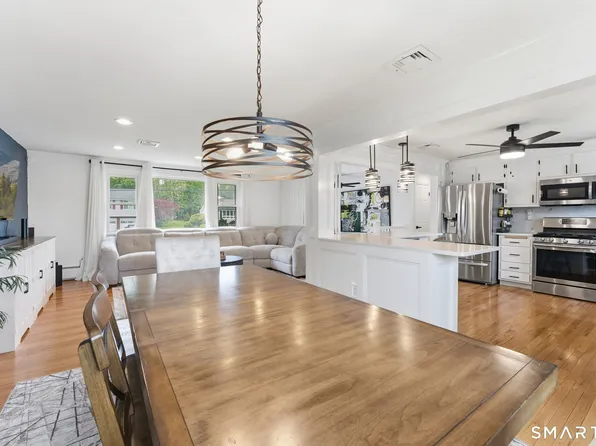 16 Ridge Crest Circle, Wethersfield, CT 06109