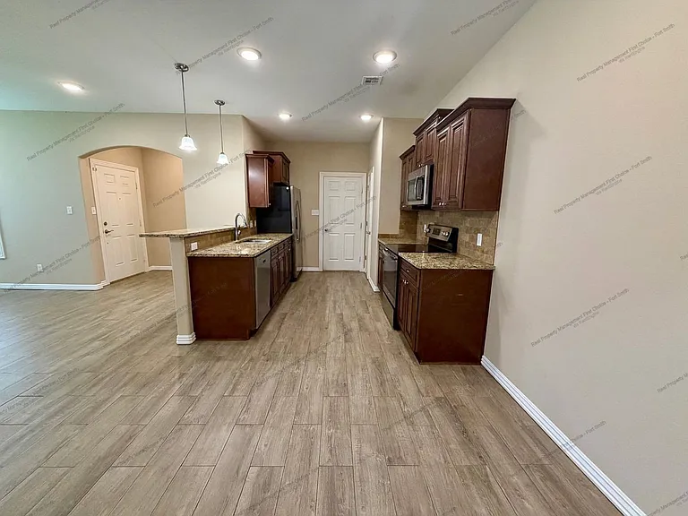 9724 Haven Blvd — Photo 6