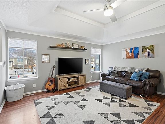 5th image of 16021 W 153rd St