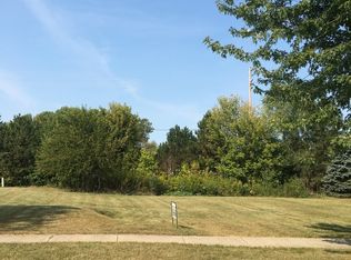 691 Samantha Cir, Geneva, IL 60134