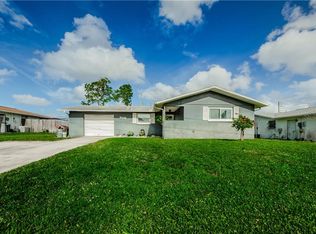 8045 Fox Hollow Dr, Port Richey, FL 34668