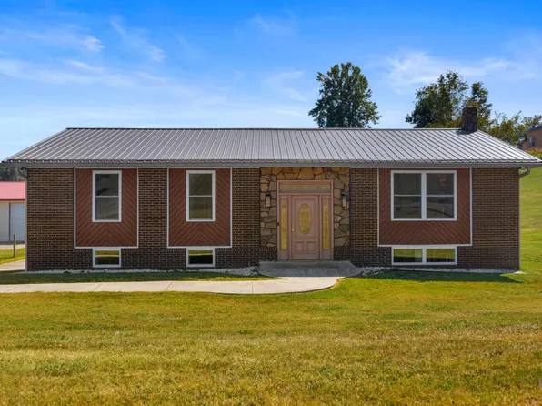 1068 Main St, Surgoinsville, TN 37873
