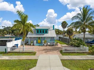 530 W Green St, Englewood, FL 34223