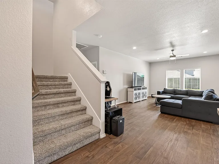 21500 Rustic Elm Dr — Photo 7