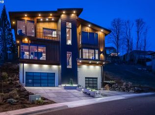 8711 NW Savoy Ln, Portland, OR 97229