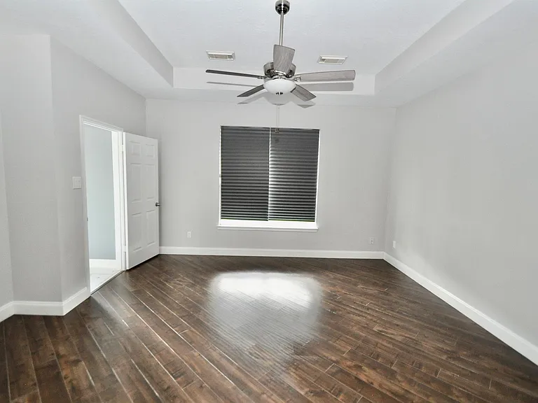 8819 Hedgestone Ct — Photo 13