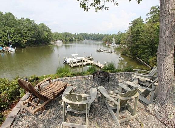 2nd image of 1305 Belmont Dr