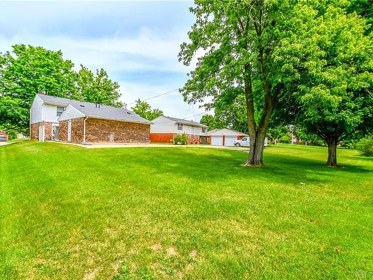 3108 E Stroop Rd — Photo 28