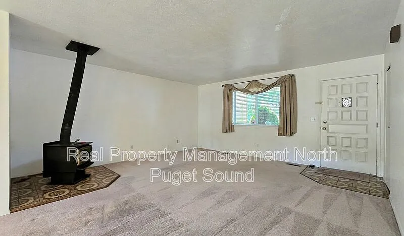 2 bed, 1.5 bath, 1400 sqft, $2,850 — Photo 3
