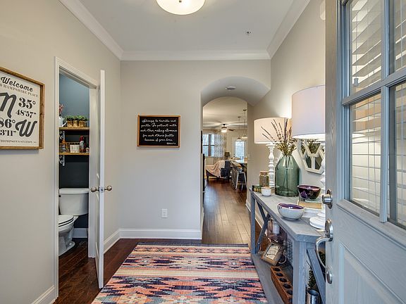 4th image of 1626 Hampshire Pl