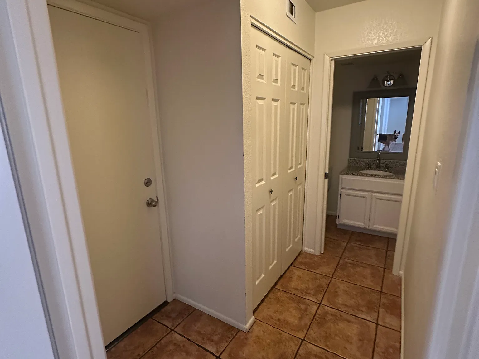 3 bed, 2.5 bath, 2144 sqft, $1,975 — Photo 4