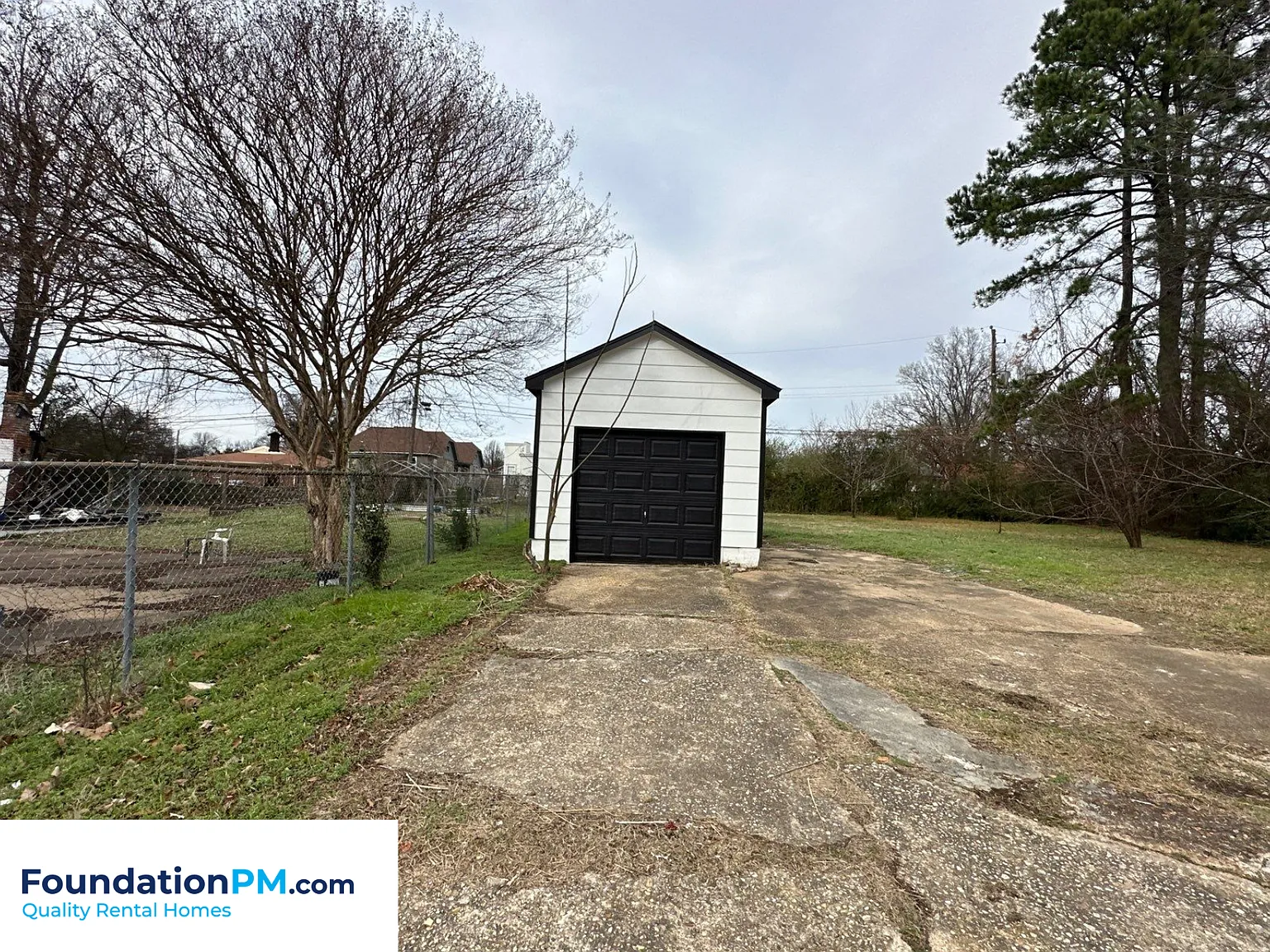 1736 South Parkway East - 1 — Photo 2