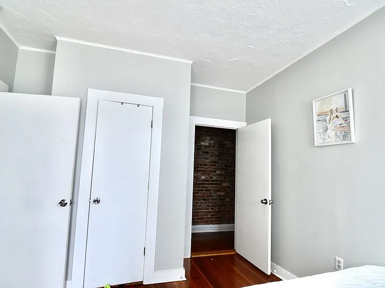 2 Bay St #2 — Photo 15