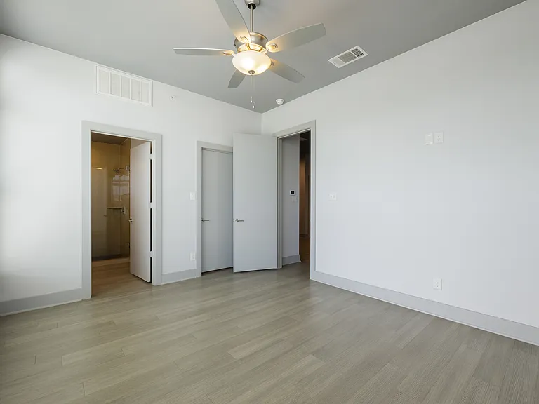 1412 S Jennings Ave — Photo 9