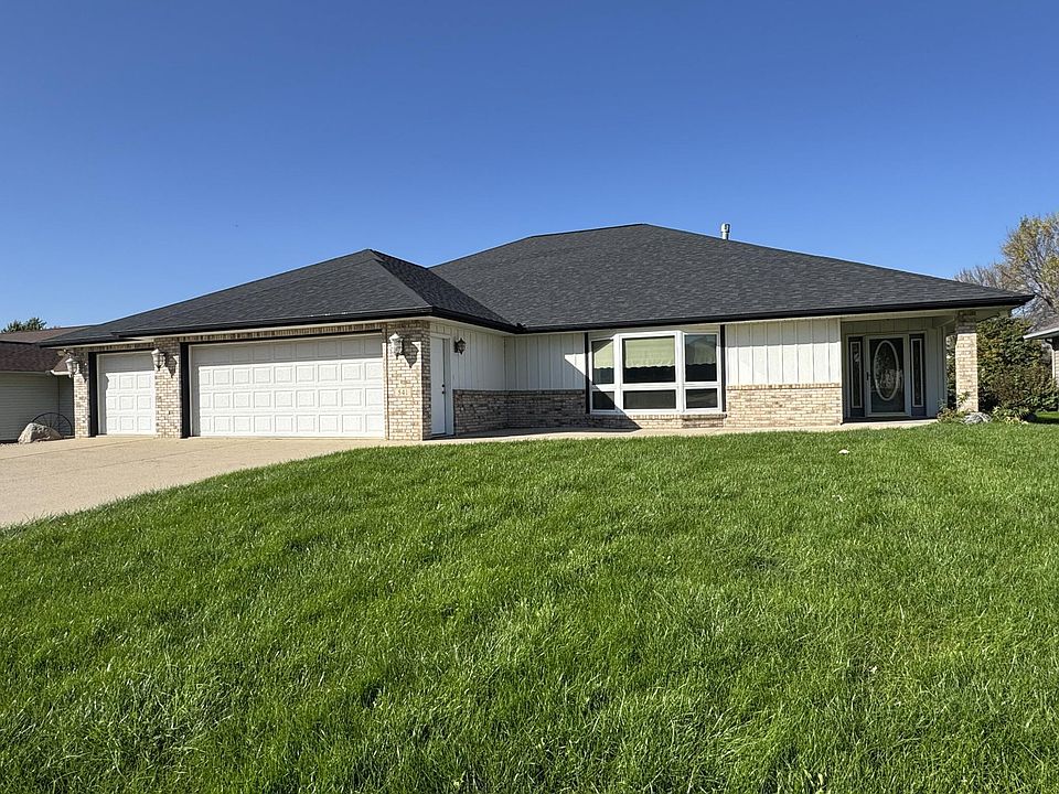 1st image of 541 Southport Dr