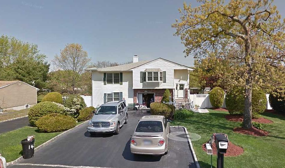 1st image of 141 Jamaica Ave