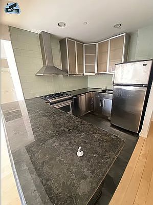3rd image of 189 Bridge St APT 6D