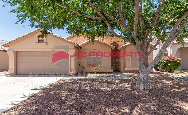 3 bed, 2.0 bath, 2185 sqft, $3,300 — Photo 1