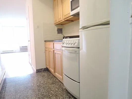 Rented by NYLA Realty | media 3
