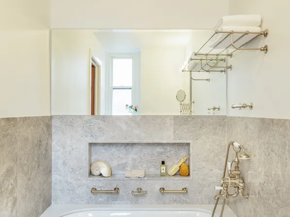 775 Park Avenue image 18 of 30