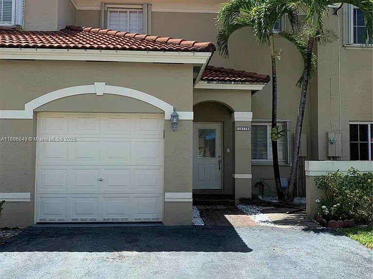 14179 SW 126th Pl — Photo 2