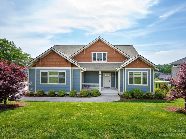 10 Furnace Dr, Hendersonville, NC 28792