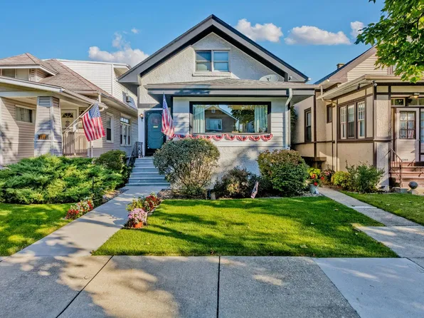 5210 W Dakin St, Chicago, IL 60641