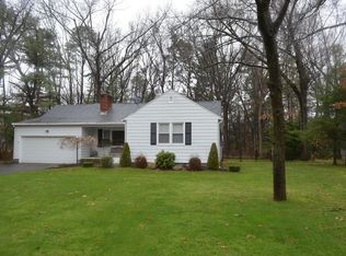 25 Tedford Dr, Longmeadow, MA 01106