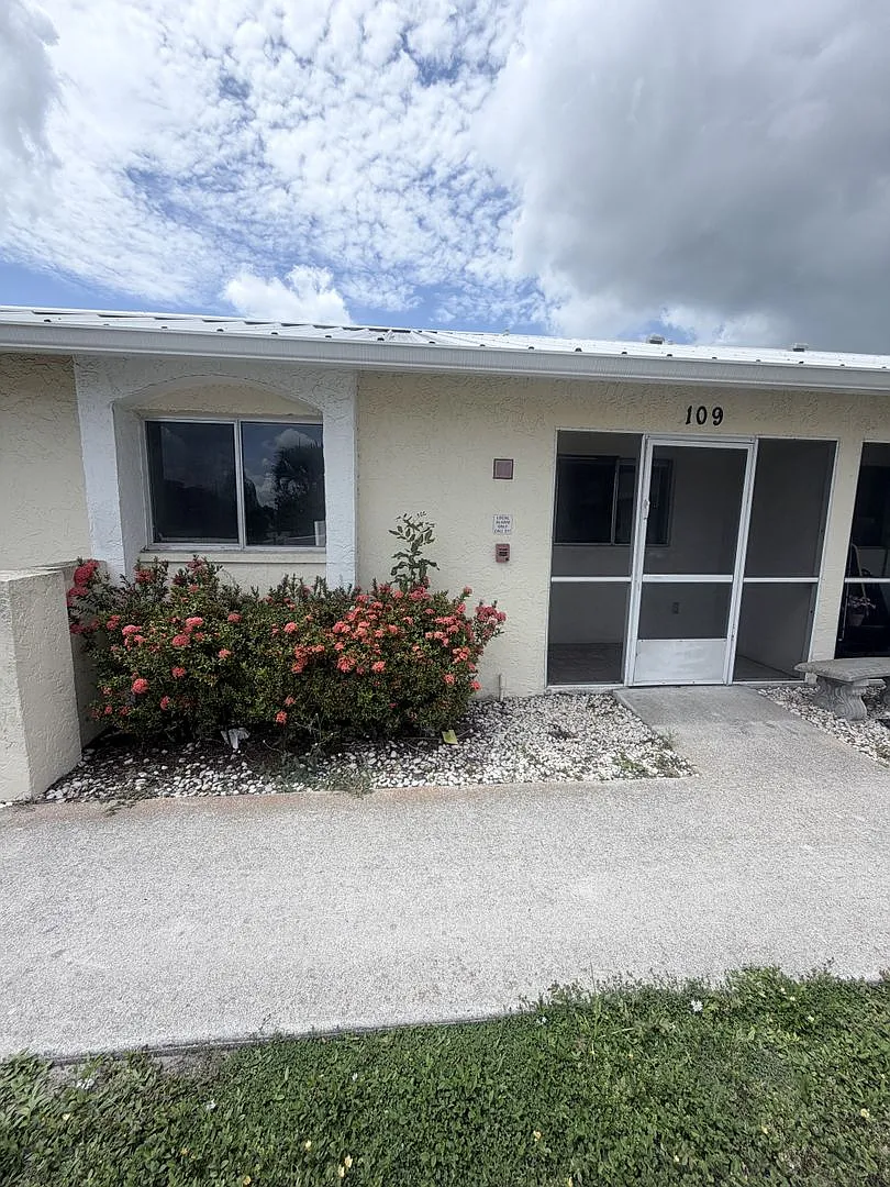 5004 Chiquita Blvd S — Photo 1